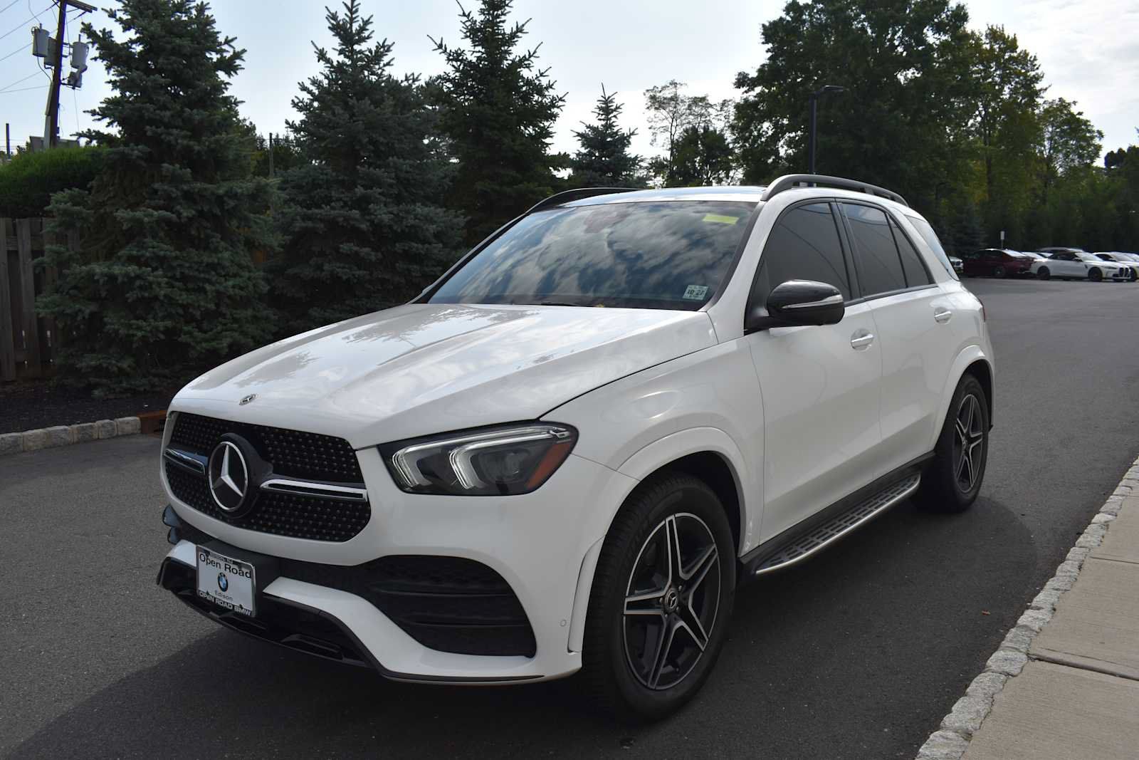 Used 2022 Mercedes-Benz GLE 350 4MATIC image 3