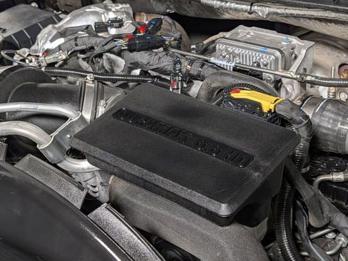 Used 2023 GMC Sierra 3500 Denali w/ Denali Ultimate Package image 33