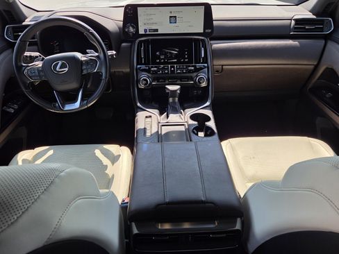 Used 2023 Lexus LX 600 4WD w/ Luxury Package image 13
