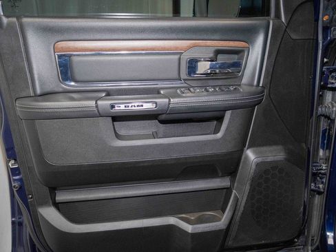 Used 2018 RAM 1500 Laramie image 12