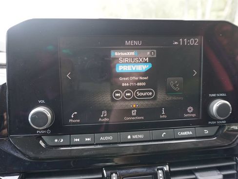 Used 2022 Nissan Pathfinder SV FWD image 10