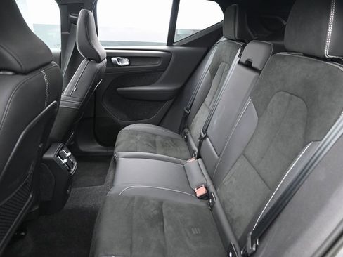 Used 2023 Volvo XC40 Recharge Ultimate w/ Protection Package Premier image 27