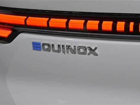 New 2026 Chevrolet Equinox EV LT image 5