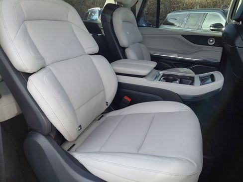New 2026 Lincoln Navigator L Reserve image 53