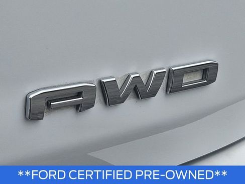 Used 2024 GMC Terrain Denali w/ Denali Premium Package image 10