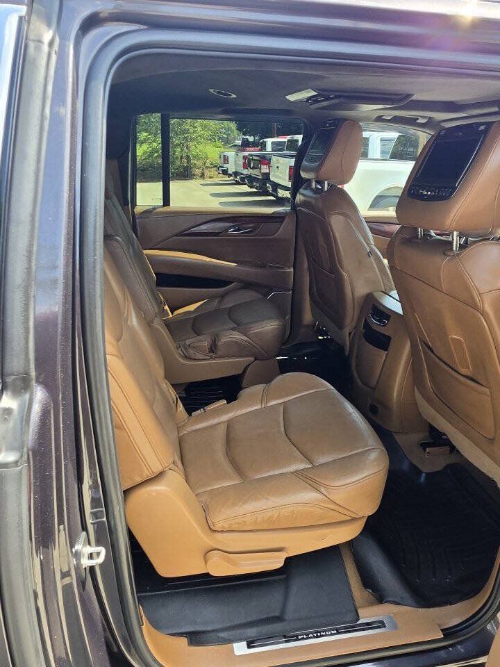 Used 2017 Cadillac Escalade ESV Platinum AWD/4WD image 14
