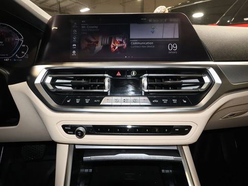 Used 2022 BMW 330e xDrive w/ Convenience Package image 16