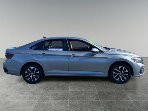 Used 2024 Volkswagen Jetta S FWD image 6