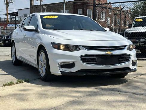 Used 2016 Chevrolet Malibu LT FWD image 3
