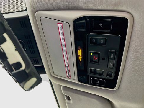 Used 2024 Toyota Grand Highlander AWD image 14