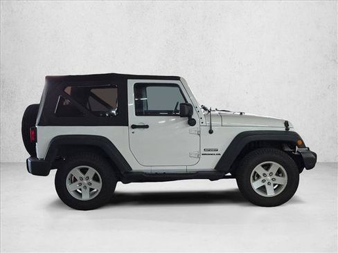 Used 2015 Jeep Wrangler Sport w/ Quick Order Package 23S AWD/4WD image 4