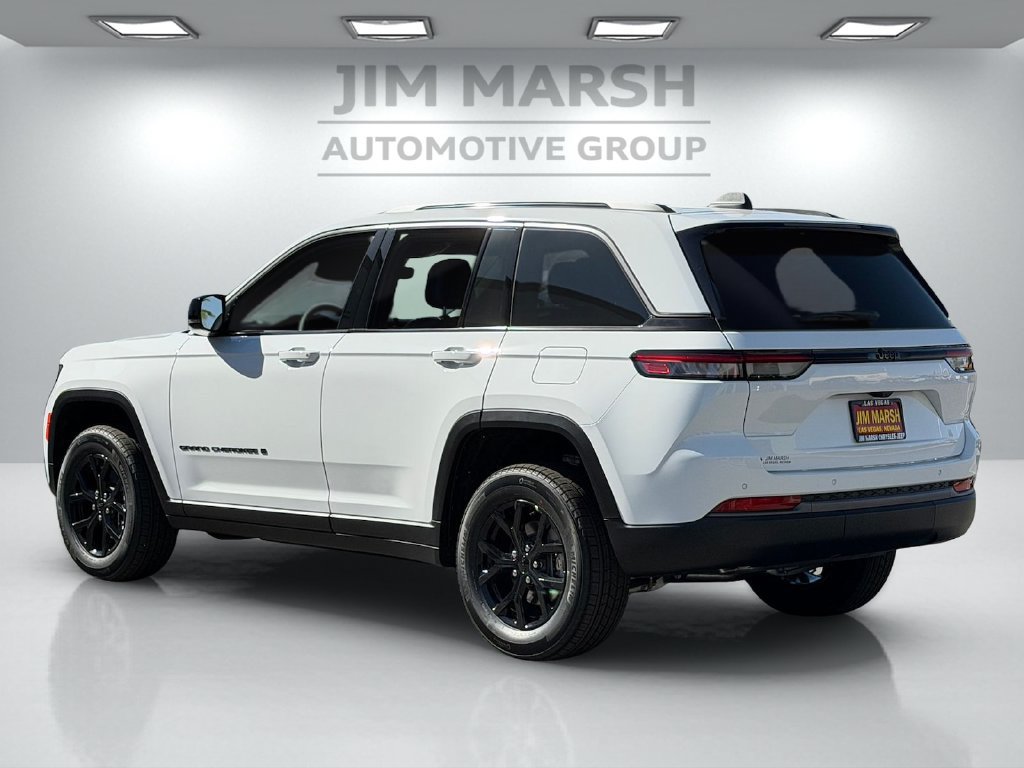 New 2026 Jeep Grand Cherokee Altitude RWD image 4