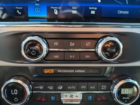 Used 2022 Ford F350 Lariat w/ Lariat Ultimate Package AWD/4WD image 44