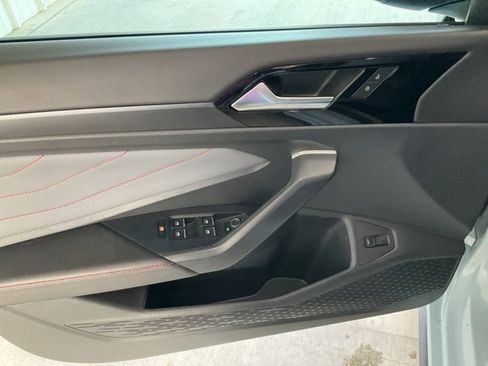 Used 2025 Volkswagen Jetta GLI Autobahn image 5