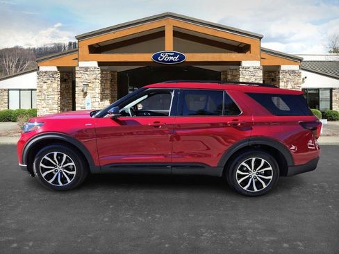 New 2026 Ford Explorer ST-Line image 8