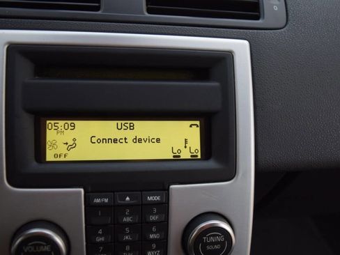 Used 2011 Volvo V50 T5 image 62