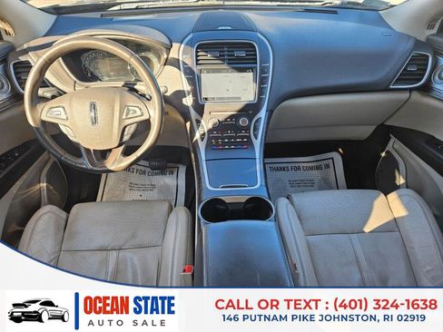 Used 2016 Lincoln MKX Reserve w/ Luxury Package image 16