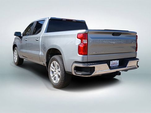 Used 2023 Chevrolet Silverado 1500 LT image 4