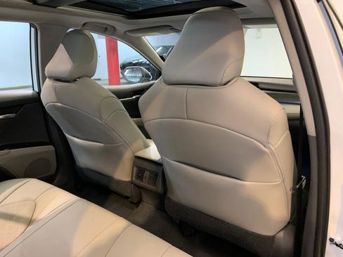 Used 2020 Toyota Camry XSE image 45