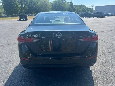 Used 2024 Nissan Sentra S w/ Lighting Package FWD image 4