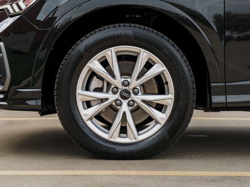 Certified 2025 Audi Q3 2.0T Premium w/ Convenience Package image 27