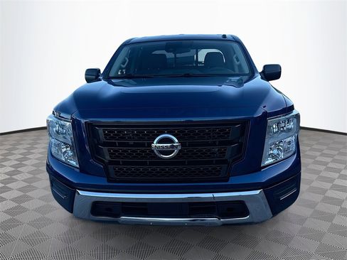 Used 2021 Nissan Titan SV image 2