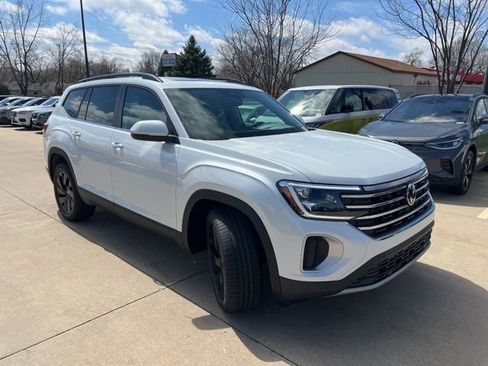 New 2026 Volkswagen Atlas SE AWD/4WD image 1