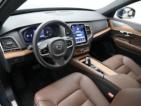 Certified 2023 Volvo XC90 B6 Plus w/ Protection Package Premier AWD/4WD image 9