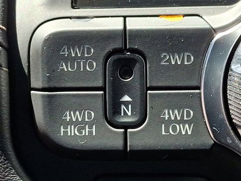 Used 2025 RAM 1500 Limited AWD/4WD image 24