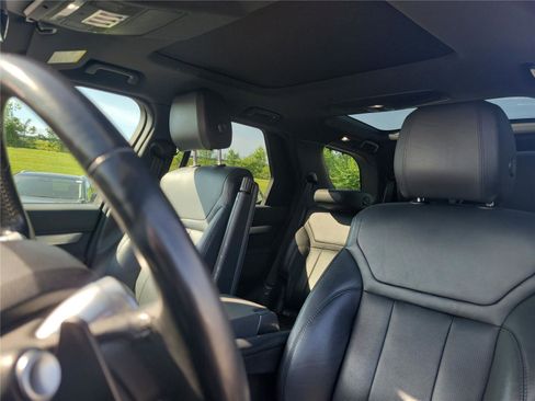 Used 2020 Land Rover Discovery Landmark AWD/4WD image 19