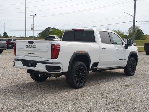 New 2026 GMC Sierra 2500 Denali w/ Denali Reserve Package AWD/4WD image 8