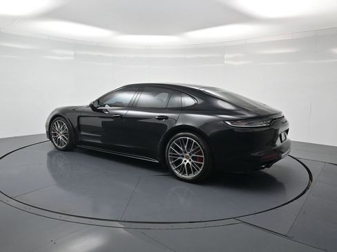 Used 2023 Porsche Panamera GTS image 3