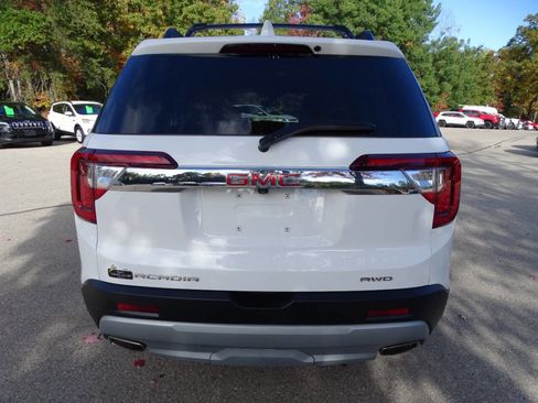 Used 2023 GMC Acadia SLE w/ Infotainment Package image 9
