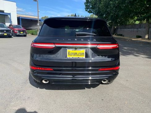 New 2025 Lincoln Corsair Reserve w/ Jet Appearance Package image 4