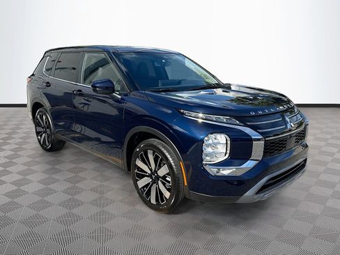 New 2026 Mitsubishi Outlander SE FWD image 3