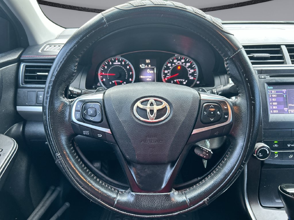 Used 2016 Toyota Camry SE FWD image 14