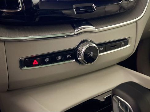 Used 2023 Volvo XC60 T8 Plus w/ Protection Package Premier image 36