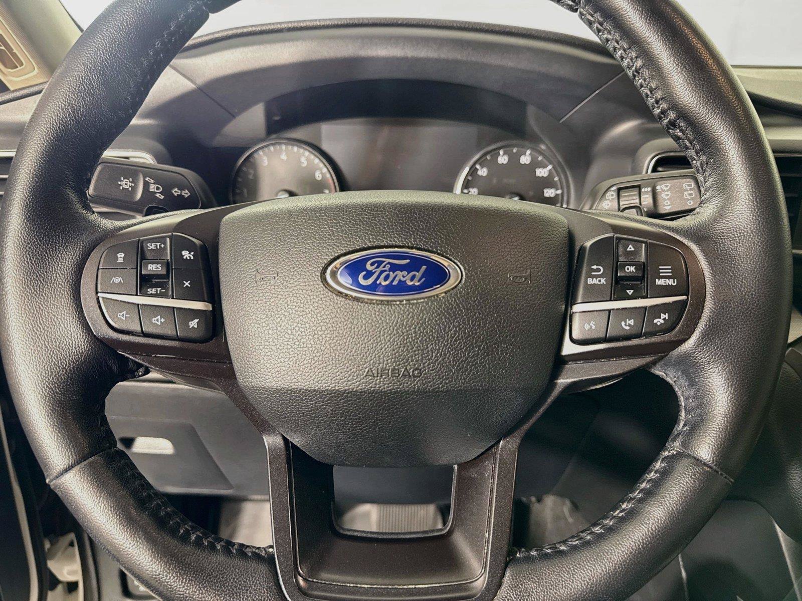 Used 2020 Ford Explorer XLT w/ Equipment Group 202A RWD image 16