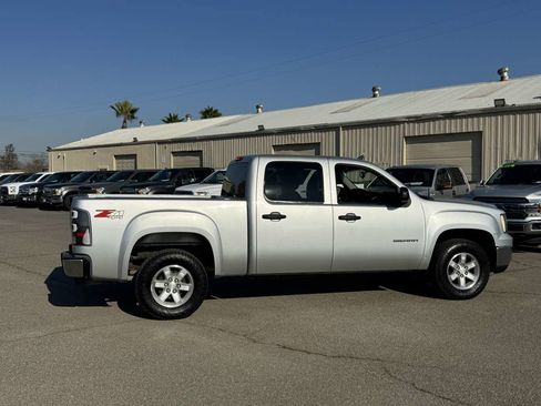 Used 2013 GMC Sierra 1500 SLE w/ Power Tech Package image 13