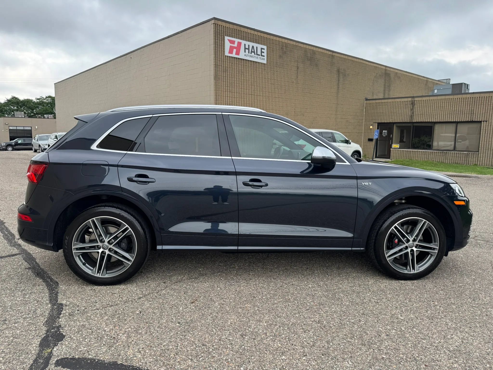 Used 2018 Audi SQ5 Premium Plus AWD/4WD image 11