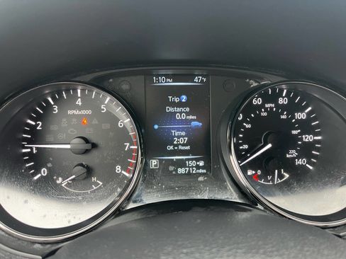 Used 2017 Nissan Rogue SV image 13