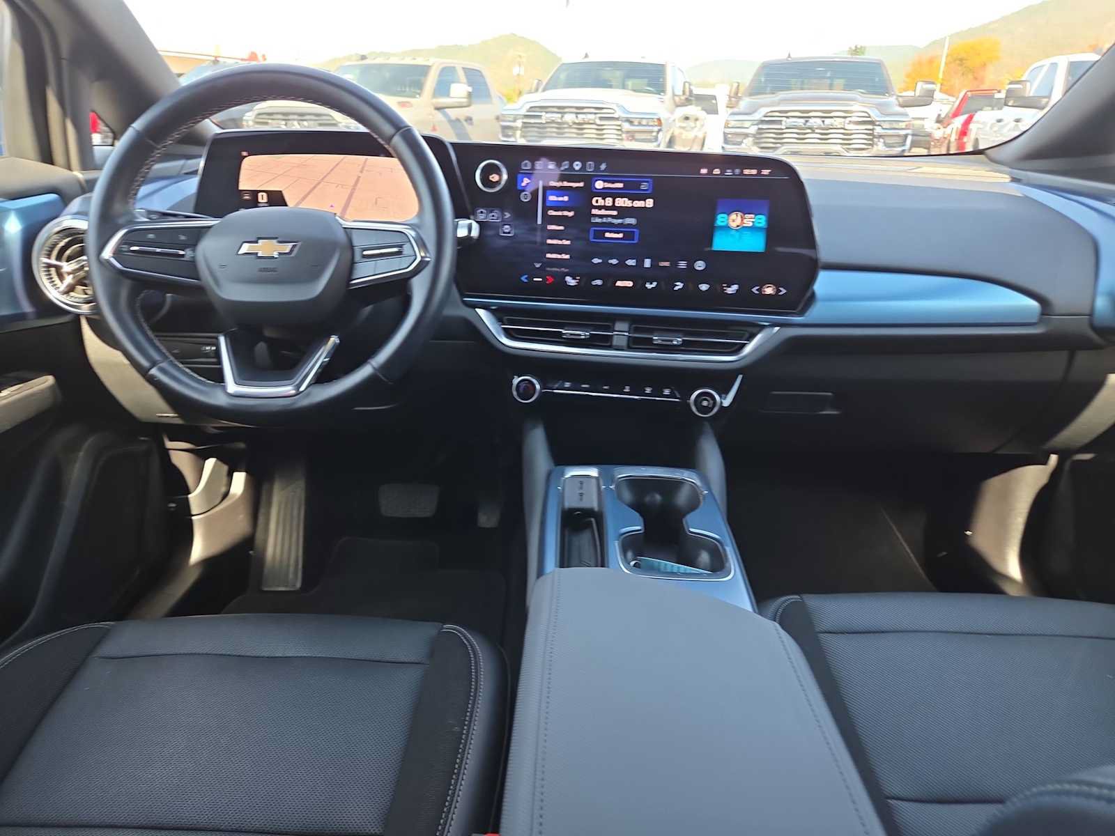 Used 2024 Chevrolet Equinox EV LT FWD image 18