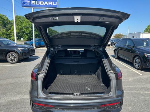 Used 2025 Audi SQ5 Premium Plus w/ Premium Plus Package AWD/4WD image 18