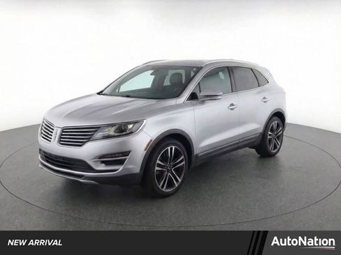 Used 2018 Lincoln MKC Reserve image 1