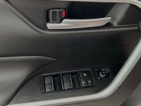 Used 2024 Toyota RAV4 XLE FWD image 17