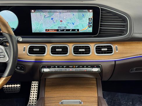 Used 2022 Mercedes-Benz GLS 450 4MATIC image 27