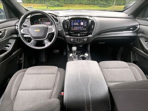 Used 2023 Chevrolet Traverse LT w/ Rear Camera Mirror Package AWD/4WD image 22