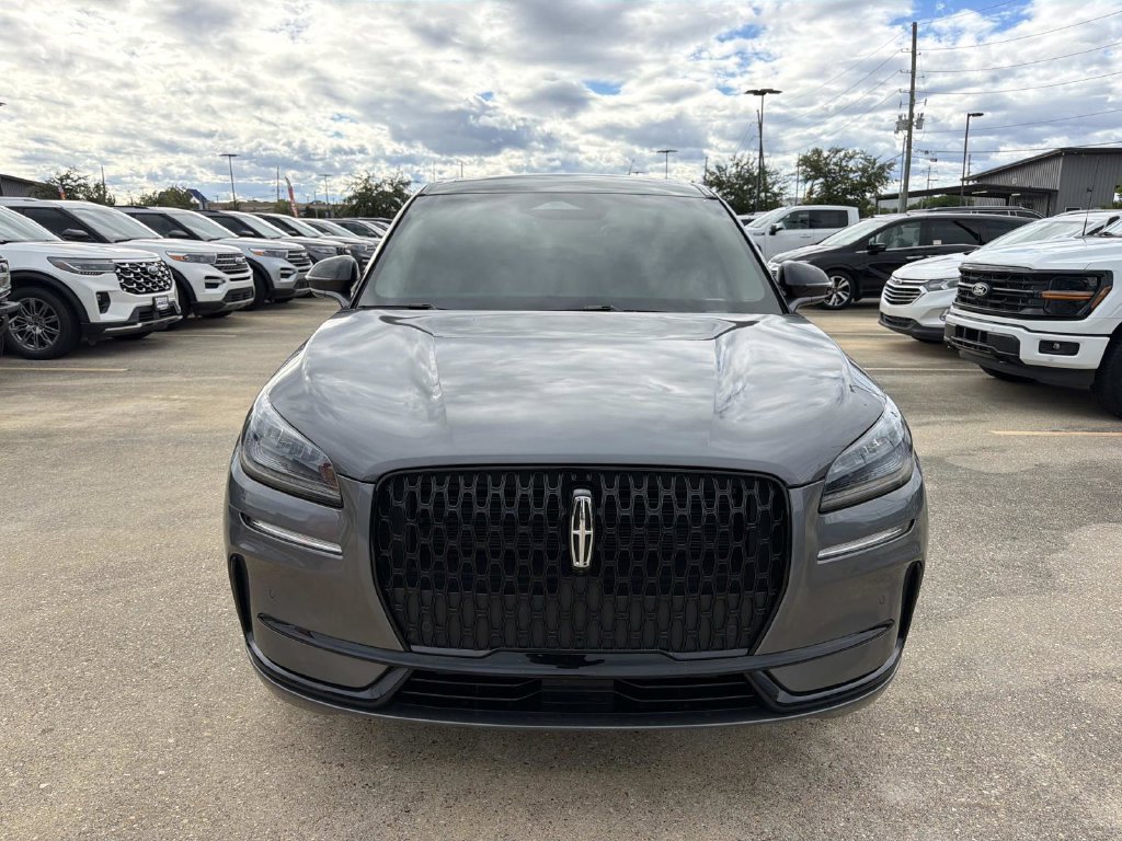 Used 2024 Lincoln Corsair AWD w/ Equipment Group 101A image 4