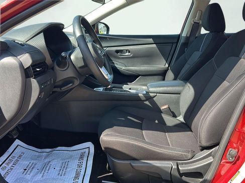 Used 2024 Nissan Sentra SV FWD image 6