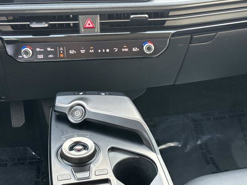 Used 2025 Kia EV6 Light image 13